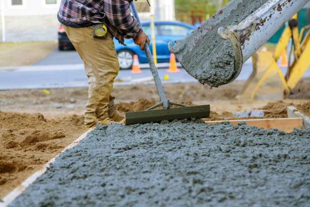 Best Concrete Driveway Installation in Grundy Center, IA